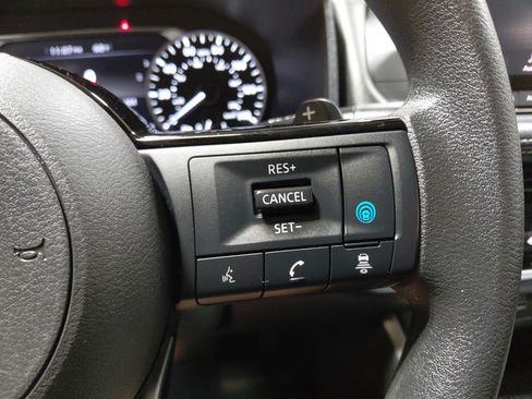 Used 2021 Nissan Rogue SV AWD/4WD image 34