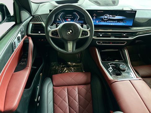 Used 2025 BMW X6 xDrive40i w/ Executive Package image 24