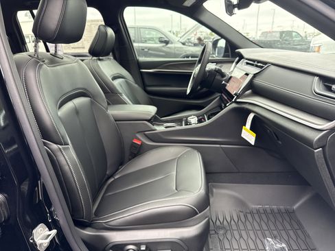 New 2026 Jeep Grand Cherokee Limited image 20