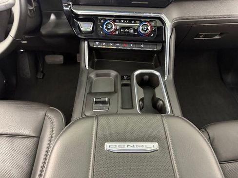 Used 2024 GMC Sierra 3500 Denali AWD/4WD image 16