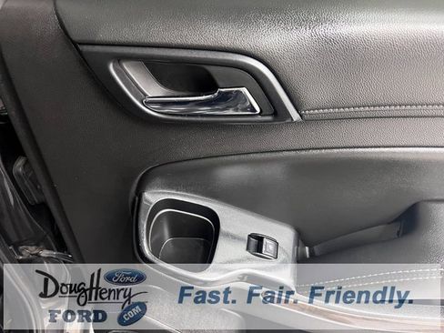 Used 2017 Chevrolet Suburban LT image 38