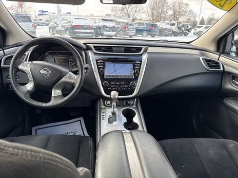Used 2017 Nissan Murano SV image 16