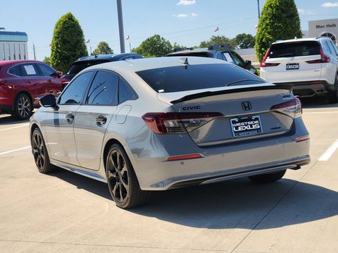 Used 2025 Honda Civic Sport image 5
