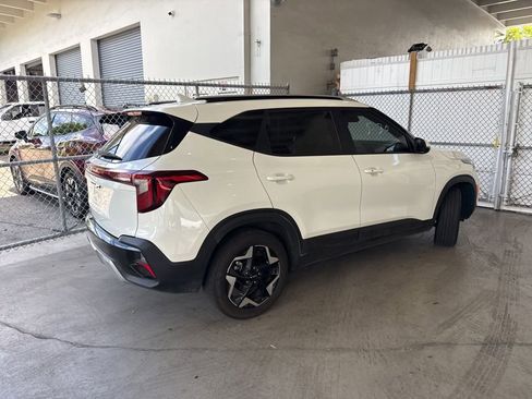 Certified 2025 Kia Seltos S FWD image 5