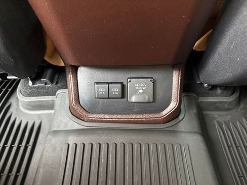 Used 2020 Toyota Highlander Platinum AWD/4WD image 22