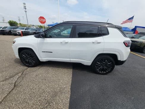 Used 2022 Jeep Compass High Altitude AWD/4WD image 29