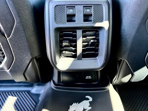 New 2025 Ford Bronco Badlands image 15