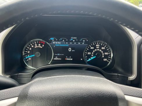 Used 2019 Ford F150 Lariat w/ Equipment Group 502A Luxury AWD/4WD image 24