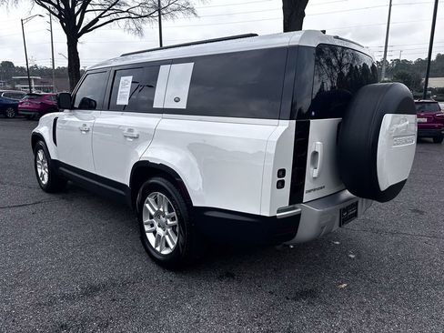 Used 2024 Land Rover Defender 130 S image 9