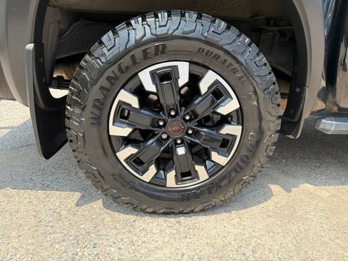 Used 2022 Nissan Frontier PRO-4X AWD/4WD image 17