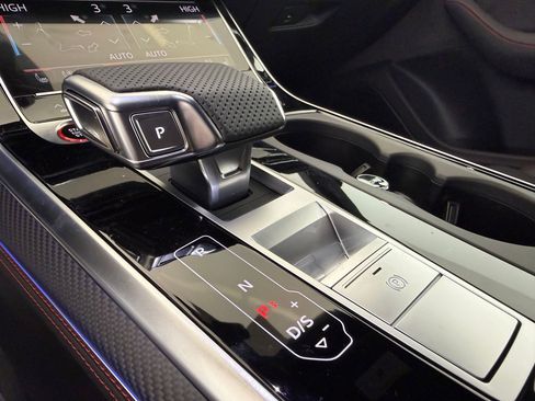 New 2026 Audi RS Q8 performance image 17