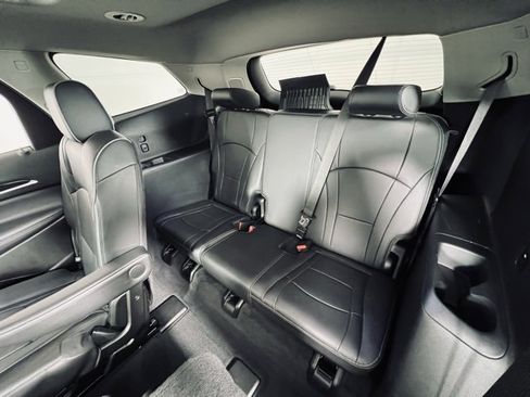 Used 2021 Buick Enclave Avenir image 13