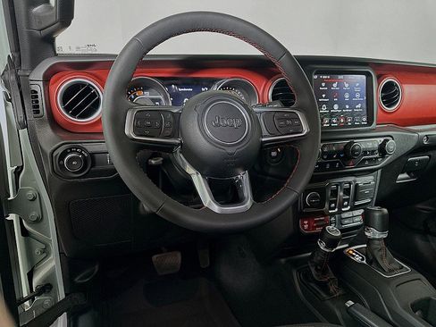 Used 2023 Jeep Wrangler Rubicon w/ Cold Weather Group AWD/4WD image 21