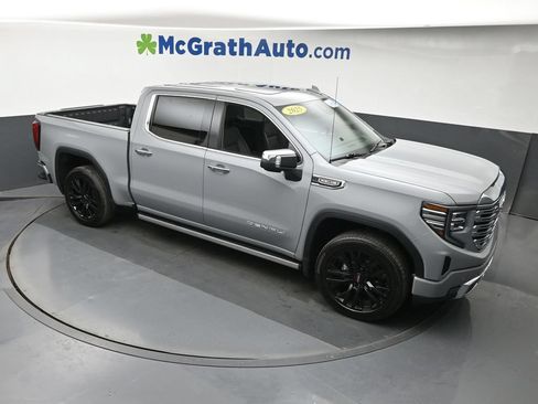 Used 2025 GMC Sierra 1500 Denali w/ Denali Reserve Package AWD/4WD image 3