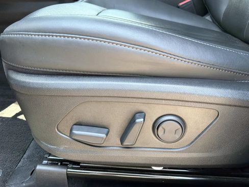 Used 2023 Kia Sorento S FWD image 14