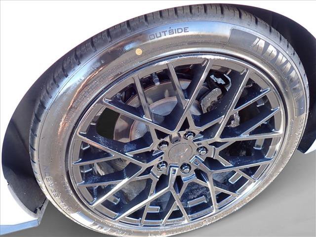Used 2017 Ford Mustang Coupe RWD image 7