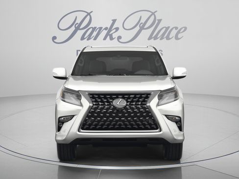Used 2022 Lexus GX 460 Premium w/ Accessory Package AWD/4WD image 7