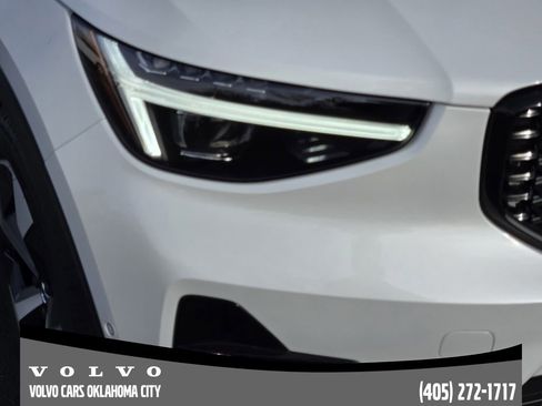 New 2026 Volvo XC40 B5 Plus w/ Protection Package Premier image 9