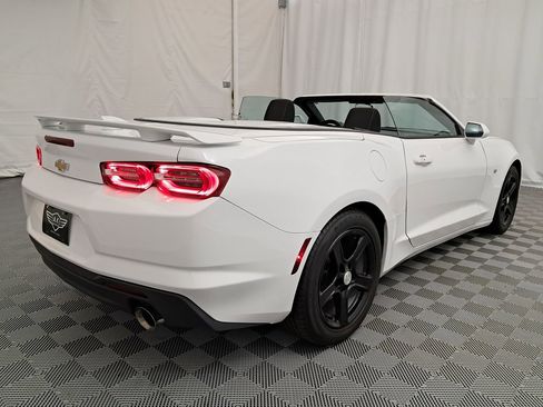 Used 2019 Chevrolet Camaro LT image 4
