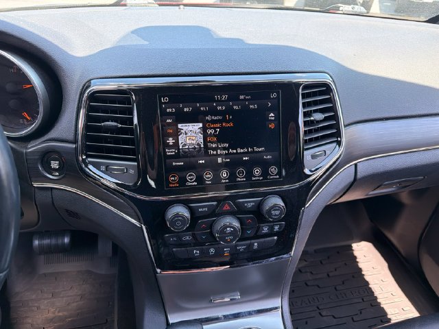 Used 2022 Jeep Grand Cherokee Limited AWD/4WD image 2