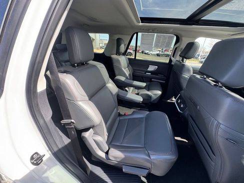 Certified 2025 Ford Expedition Active AWD/4WD image 14