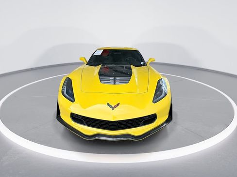 Used 2016 Chevrolet Corvette Z06 w/ 3LZ Preferred Equipment Group RWD image 3