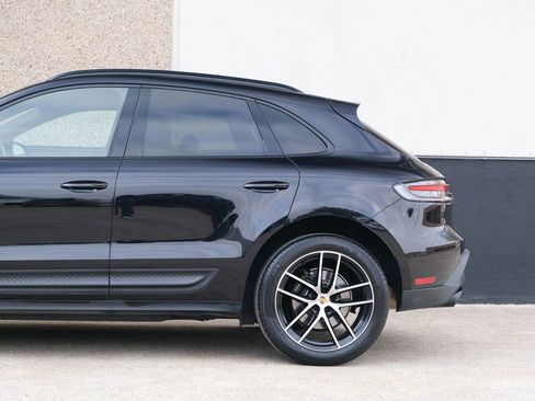 Used 2022 Porsche Macan Sport Edition w/ Premium Package Plus image 8