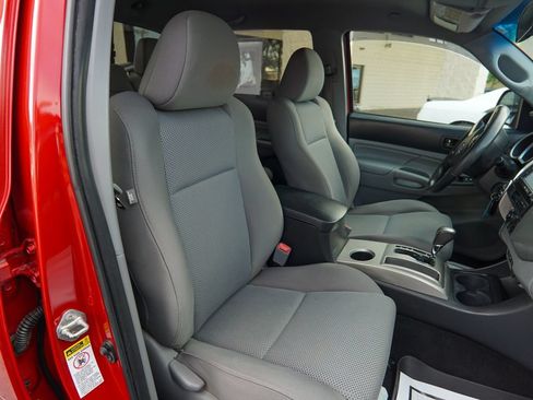 Used 2014 Toyota Tacoma 4x4 Double Cab w/ TRD Sport Package image 24