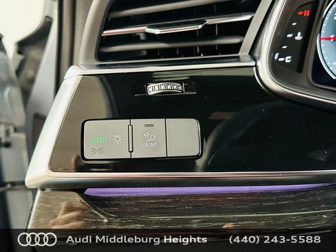 Certified 2025 Audi Q7 2.0T Premium Plus w/ Convenience Plus Package AWD/4WD image 17