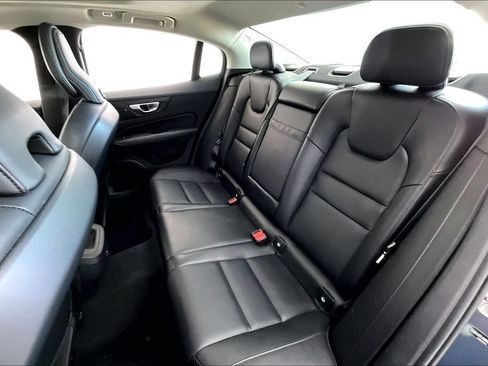 Used 2025 Volvo S60 B5 Core FWD image 34