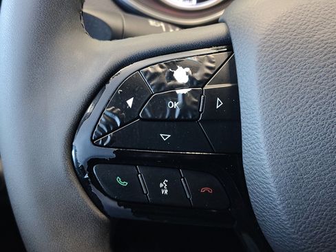 Used 2020 Jeep Cherokee Latitude Plus FWD image 17