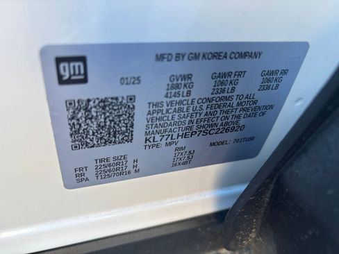 Used 2025 Chevrolet Trax LT image 22