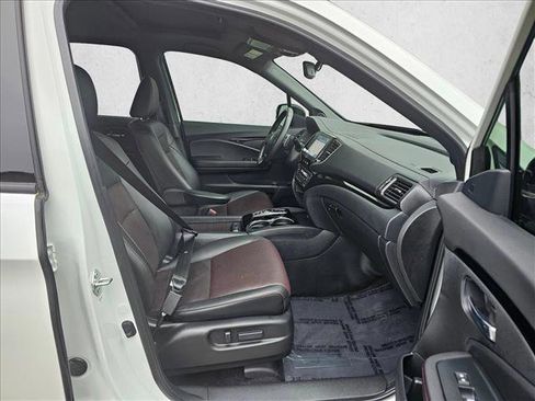 Used 2023 Honda Ridgeline Black Edition image 10