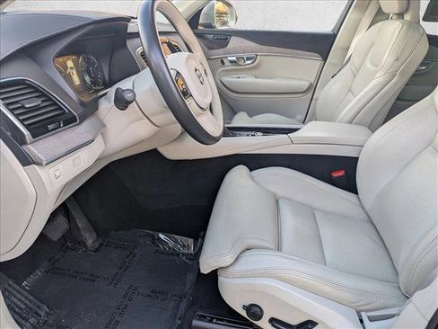 Used 2022 Volvo XC90 T6 Inscription w/ Advanced Package image 10
