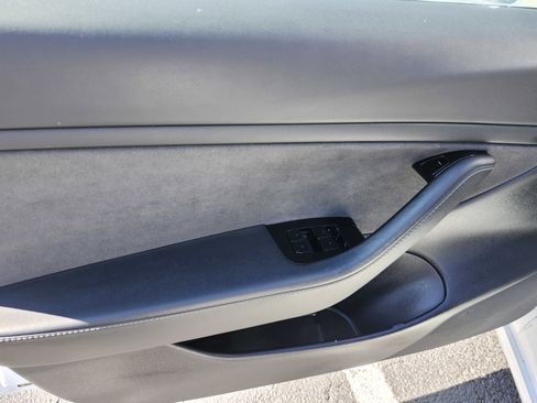 Used 2019 Tesla Model 3 Standard Range Plus image 17