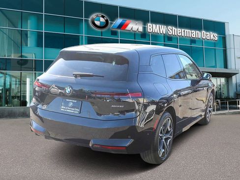 Used 2026 BMW iX xDrive60 w/ Premium Package image 4