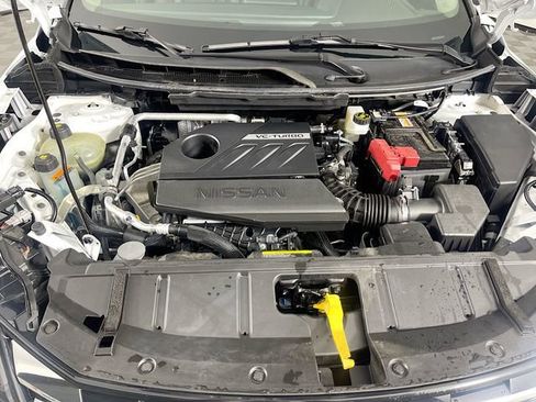 Used 2025 Nissan Rogue SV w/ SV Premium Package FWD image 31