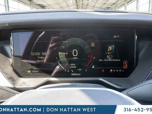 Used 2025 GMC Acadia Elevation FWD image 5