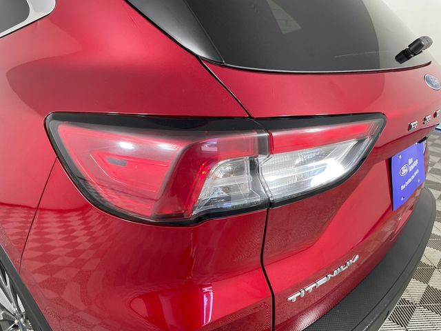 Certified 2020 Ford Escape Titanium AWD/4WD image 21