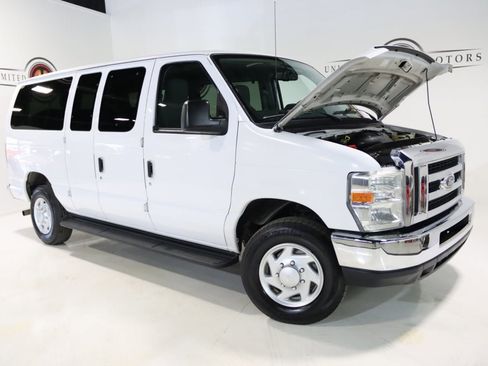 Used 2014 Ford E-350 and Econoline 350 XLT image 26