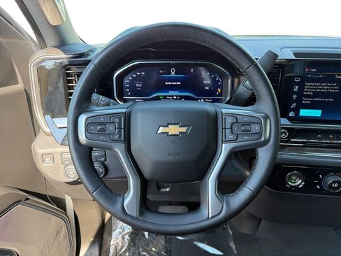 Used 2023 Chevrolet Silverado 1500 LT AWD/4WD image 12