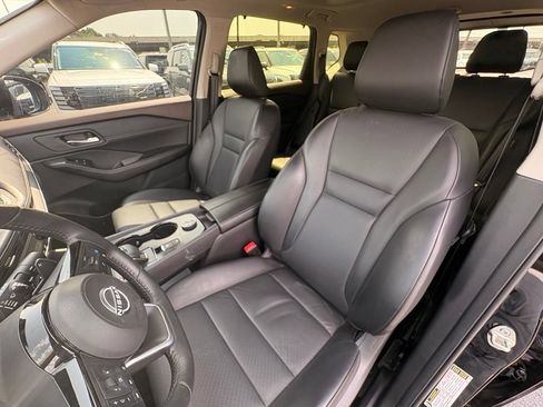 Used 2023 Nissan Rogue SV w/ SV Premium B Package AWD/4WD image 22
