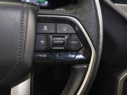 Used 2023 Toyota Tundra Limited image 33