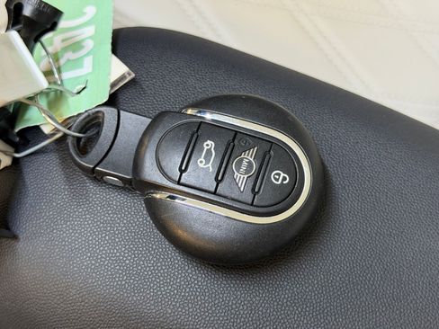 Used 2024 MINI Cooper S w/ Signature Upholstery Package image 36