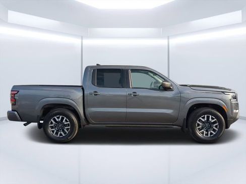 Used 2024 Nissan Frontier SL w/ Technology Package RWD image 2