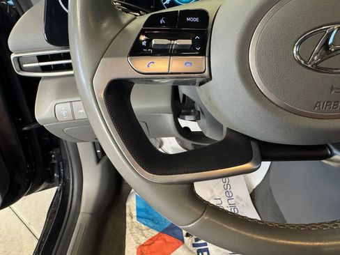 Used 2021 Hyundai Elantra SEL w/ Convenience Package FWD image 11