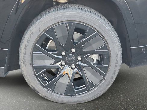 Used 2025 Jeep Wagoneer S Launch Edition image 38