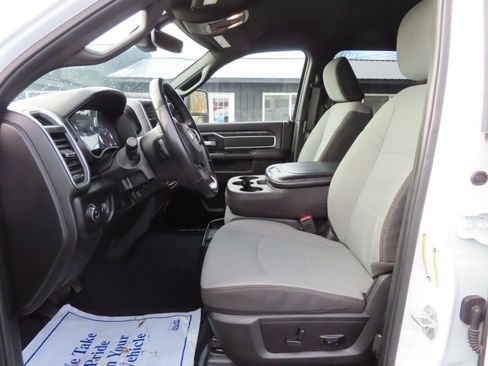 Used 2024 RAM 2500 Big Horn image 28