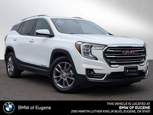 Used 2023 GMC Terrain SLT image 1