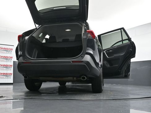 Used 2024 Toyota RAV4 XLE FWD image 41